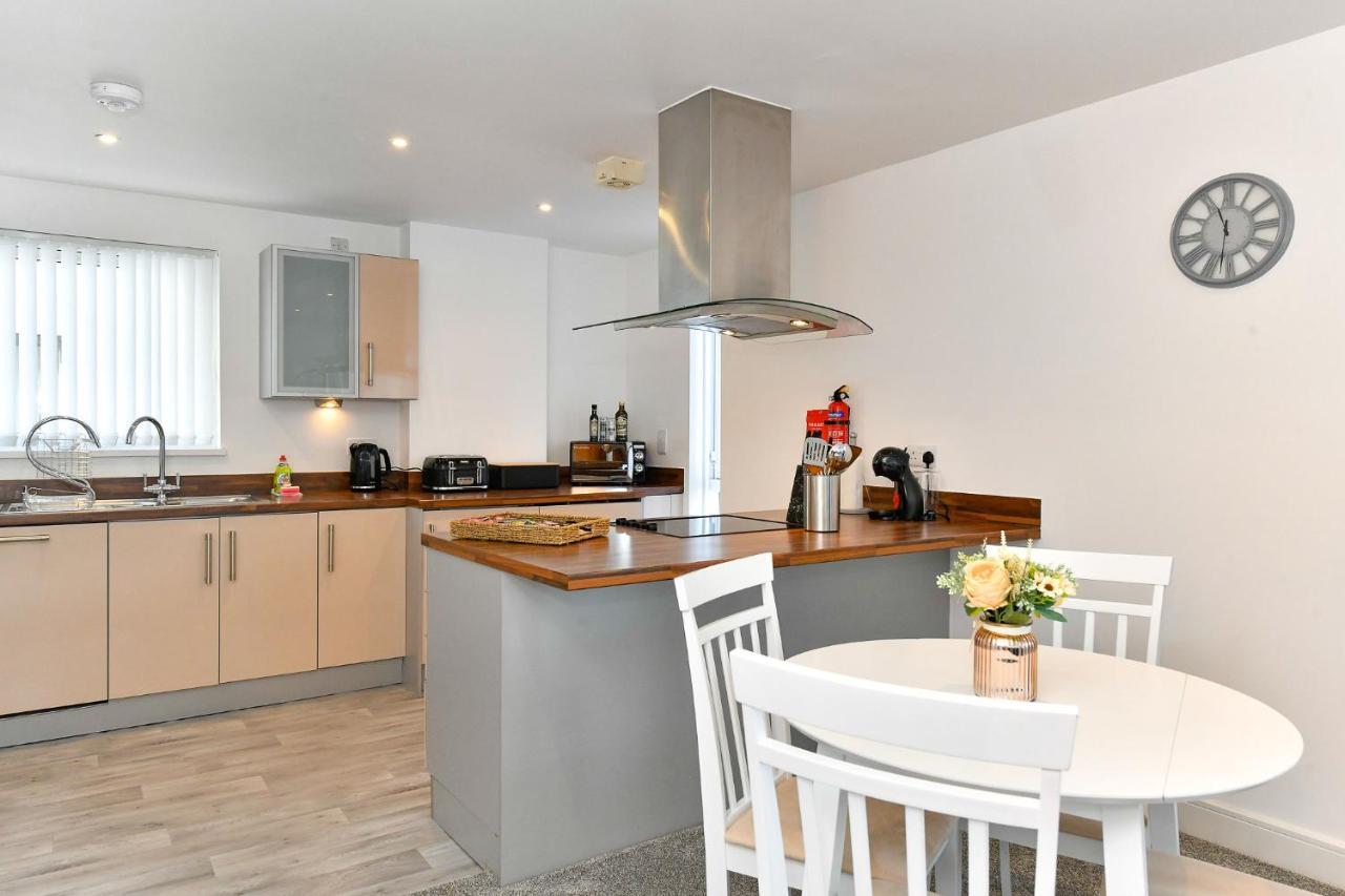Just Stay Wales - Meridian Wharf, Marina View - 2 Bed Apartment Swansea Esterno foto
