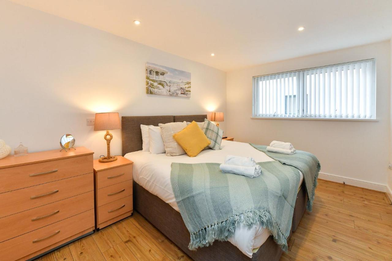 Just Stay Wales - Meridian Wharf, Marina View - 2 Bed Apartment Swansea Esterno foto