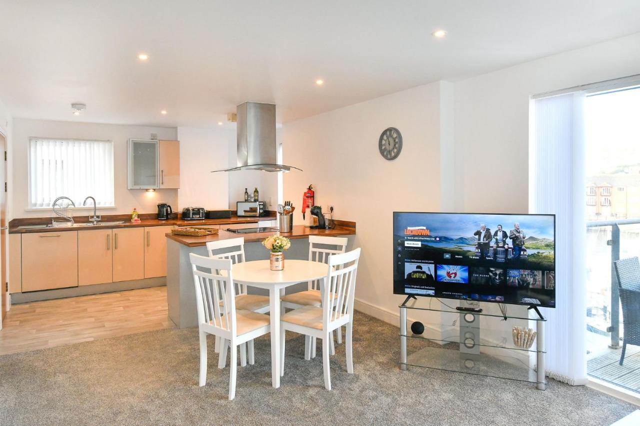 Just Stay Wales - Meridian Wharf, Marina View - 2 Bed Apartment Swansea Esterno foto